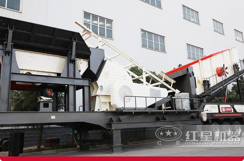 移動式重錘式破碎機(jī)圖片 移動式重錘式破碎機(jī)圖片