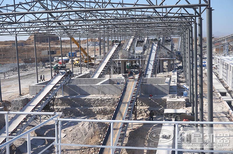 河北客戶皮帶輸送機工作現場圖 河北客戶皮帶輸送機工作現場圖