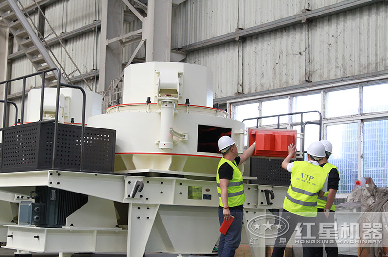 客戶來廠參觀河卵石制砂機設(shè)備 客戶來廠參觀河卵石制砂機設(shè)備